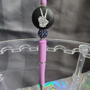 Beaded pen